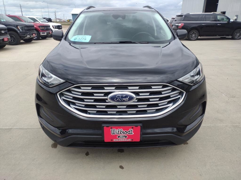 2020 Ford Edge SE photo 3