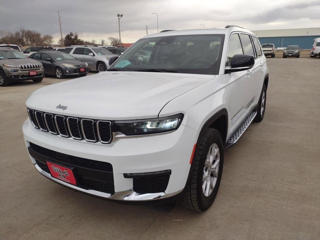2021 Jeep Grand Cherokee L photo 2