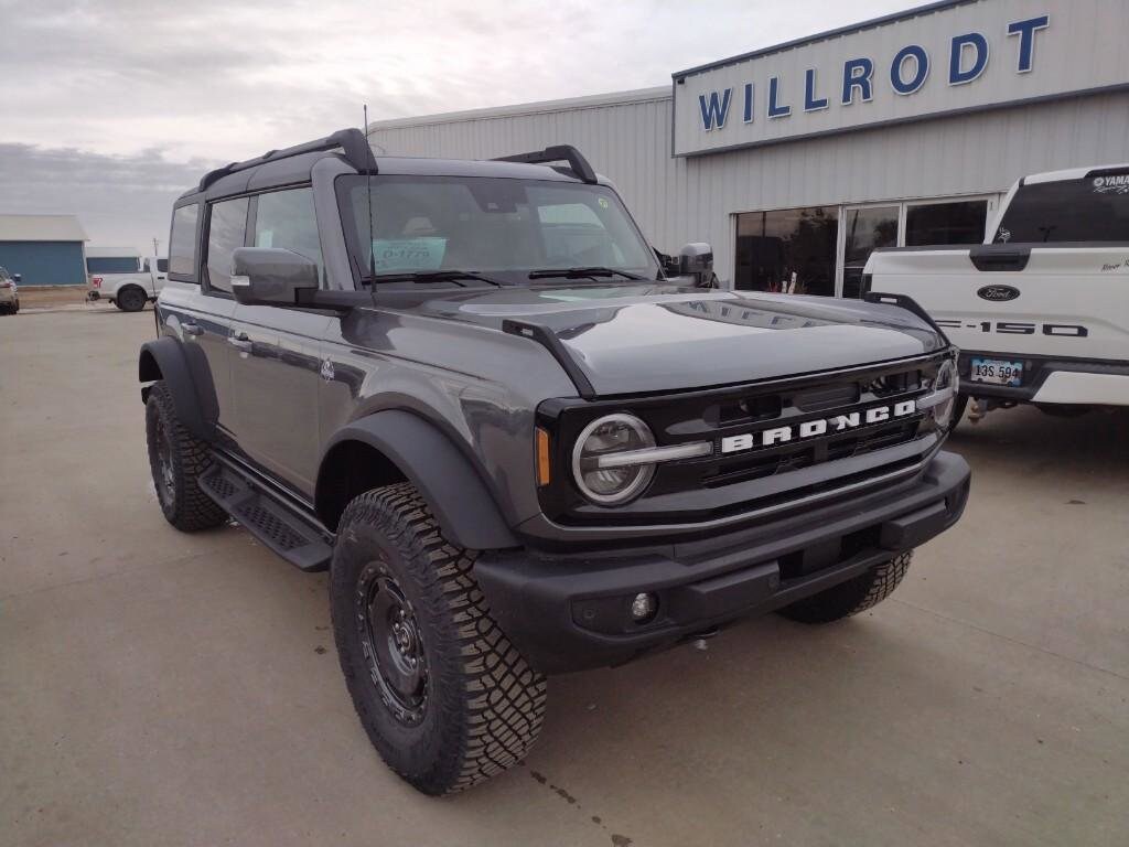 2024 Ford Bronco Outer Banks photo 4