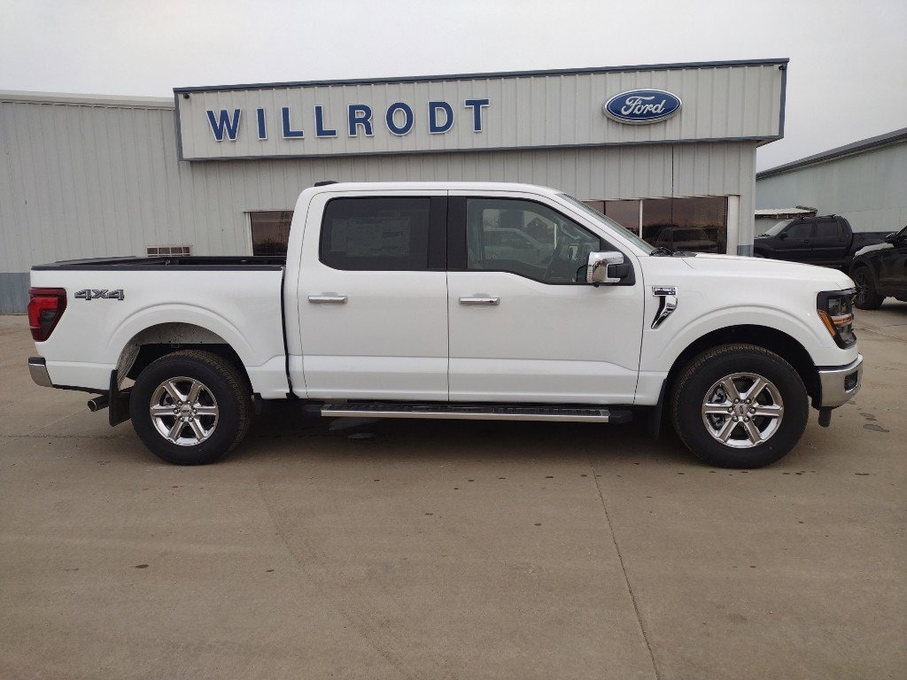 New 2025 Ford F-150 XLT XLT 4WD SuperCrew 5.5 Box