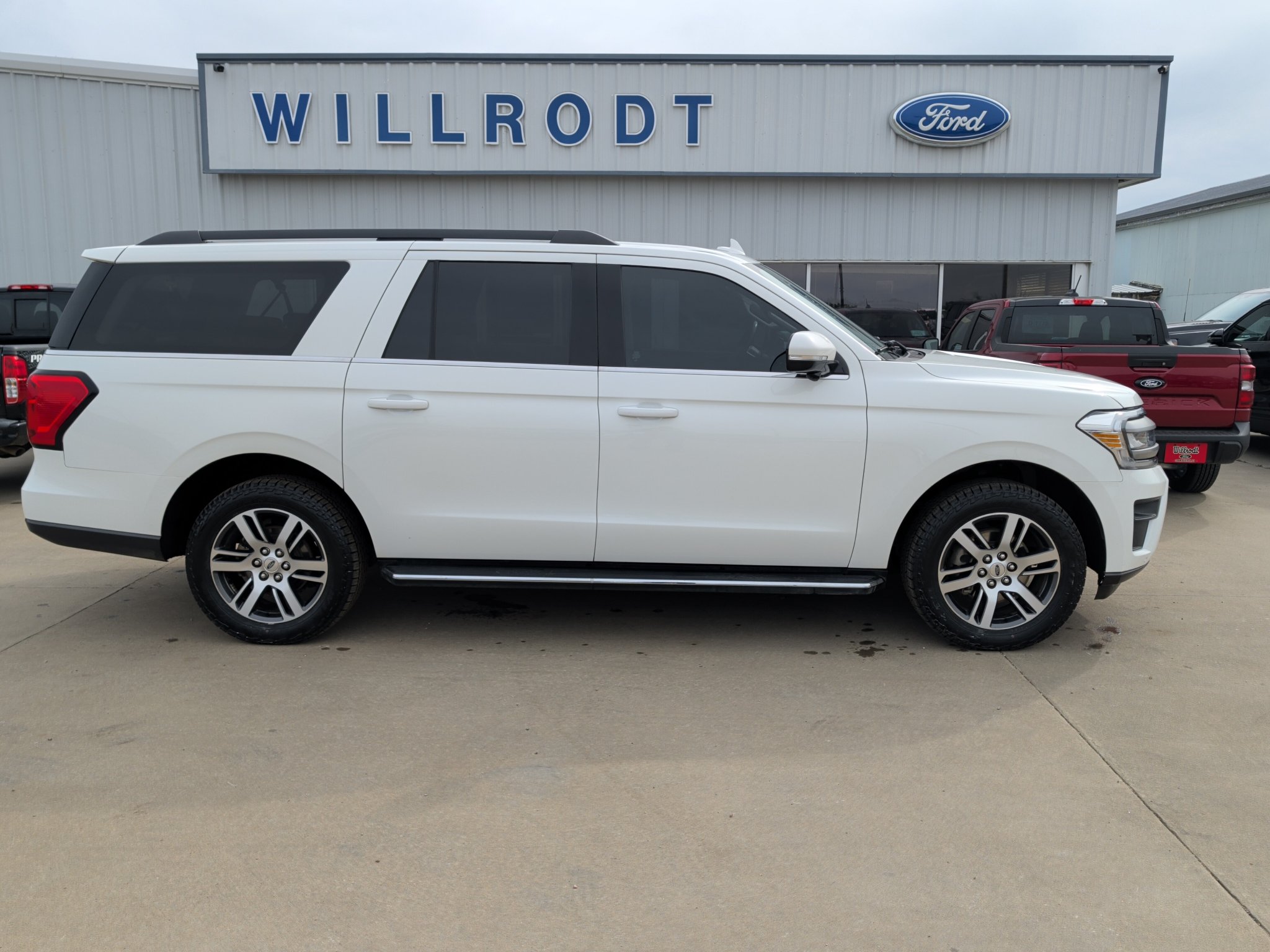  Ford Expedition Max