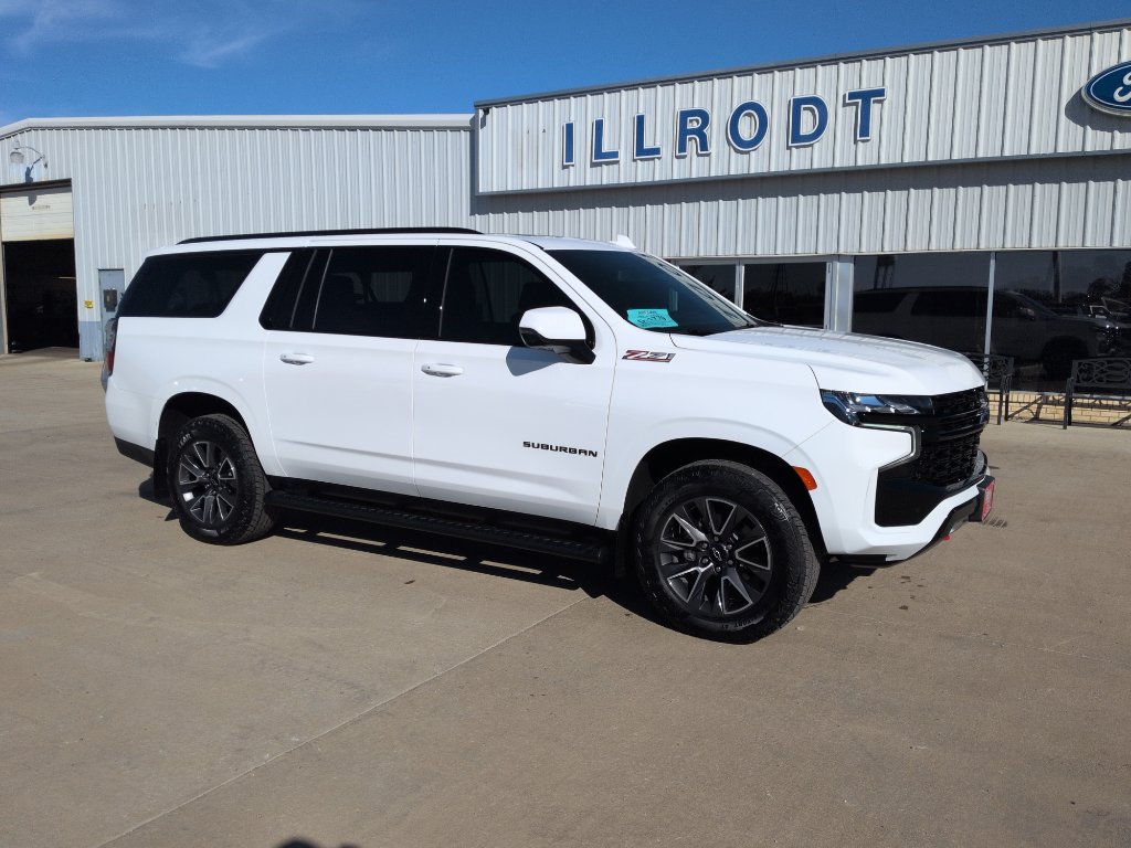 2024 Chevrolet Suburban Z71 photo 2
