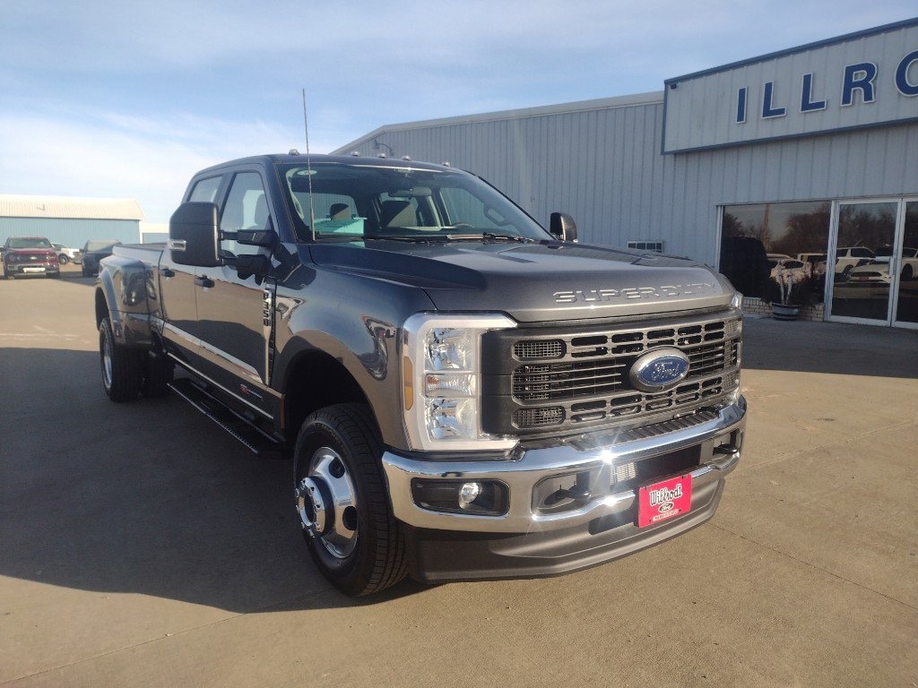 New 2026 Ford Super Duty F-350 DRW XL XL 4WD Crew Cab 8 Box