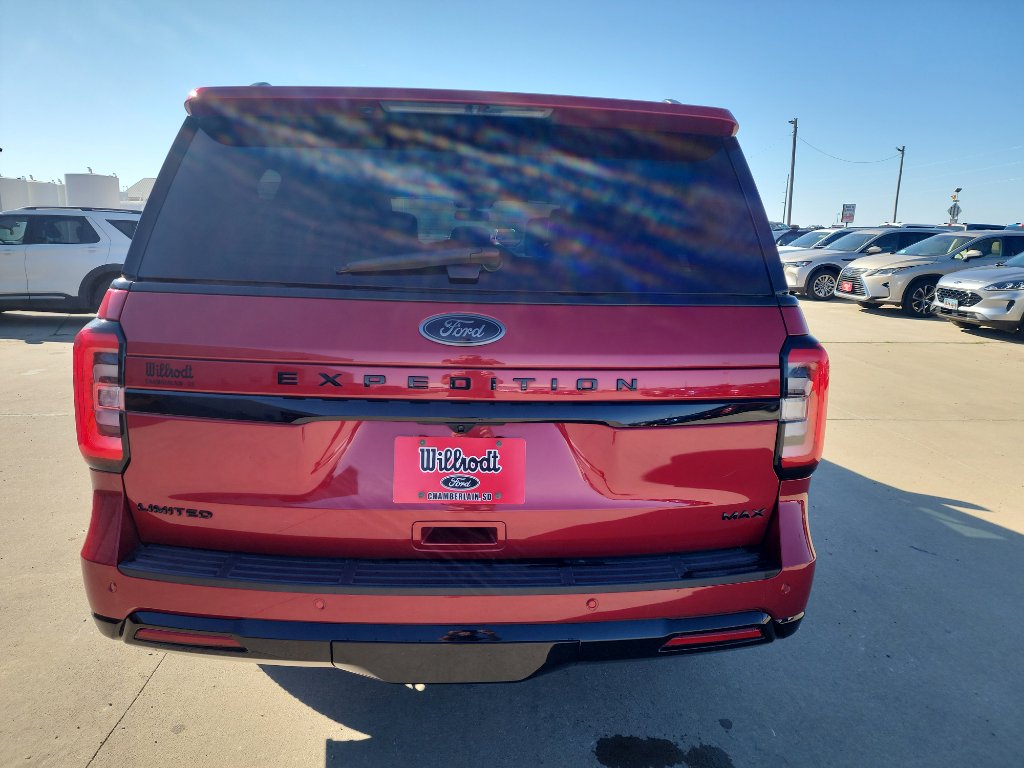 2022 Ford Expedition MAX Limited photo 3