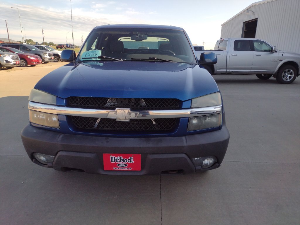 2003 Chevrolet Avalanche photo 3
