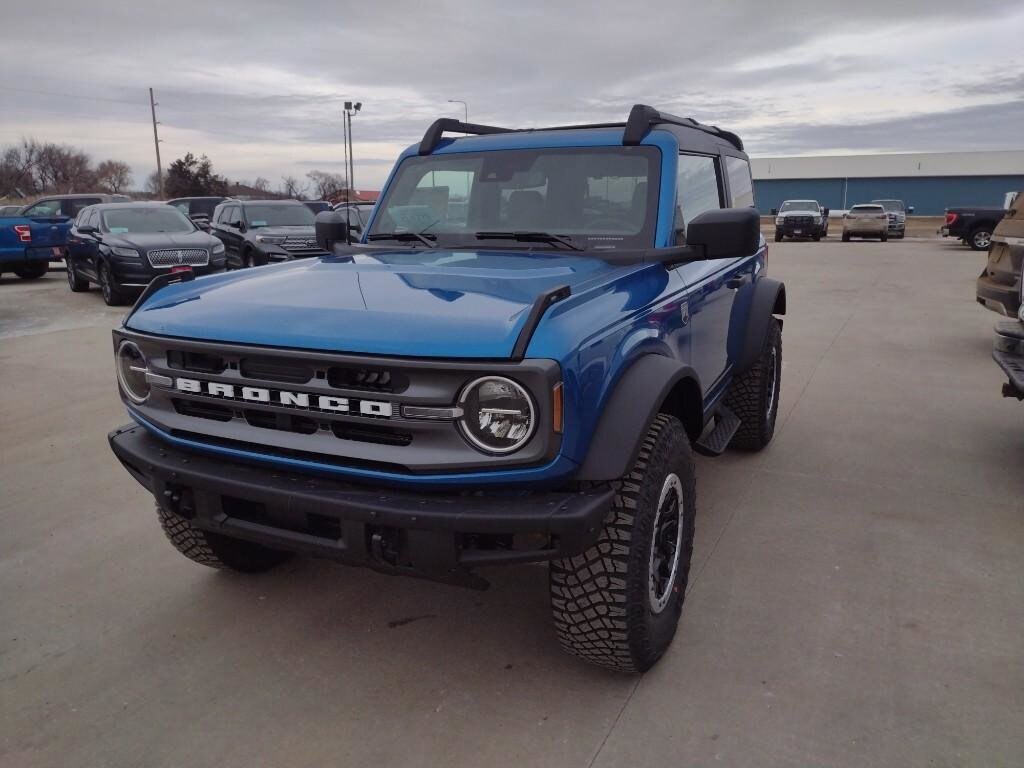 2024 Ford Bronco Big Bend photo 2