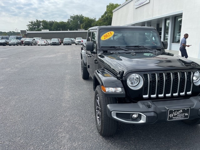 Used 2023 Jeep Gladiator Overland with VIN 1C6HJTFG6PL522833 for sale in Winnsboro, SC