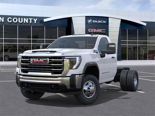 2026 GMC Sierra 3500HD Pro - Photo 6