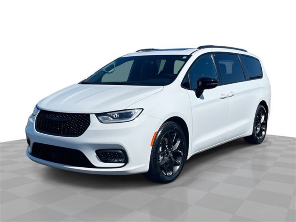 Used 2025 Chrysler Pacifica Limited