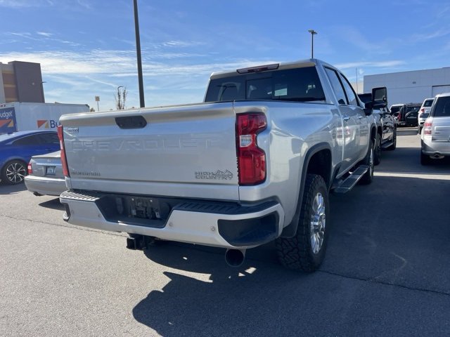 2021 Chevrolet Silverado 3500HD High Country photo 2