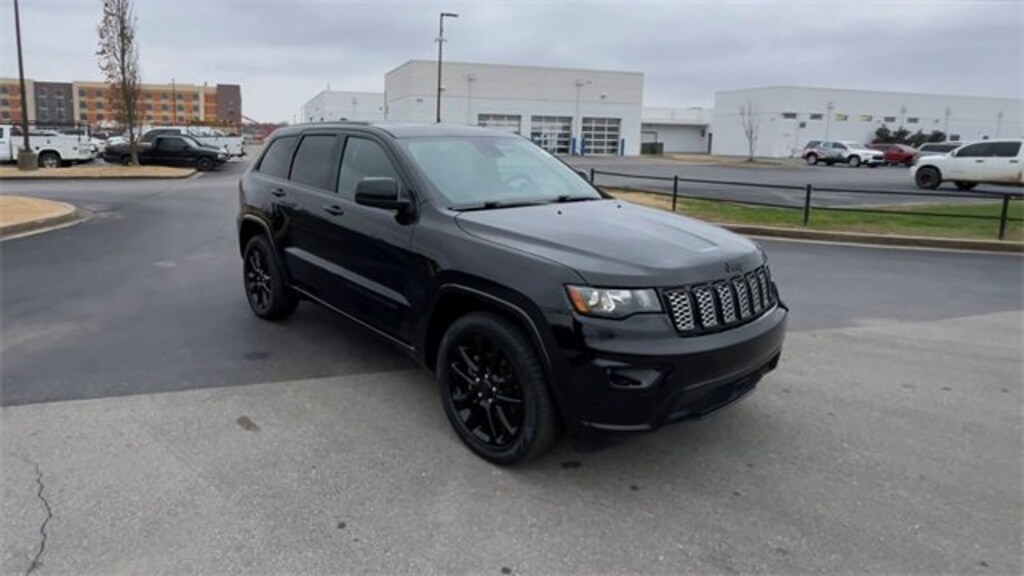Used 2020 Jeep Grand Cherokee Altitude