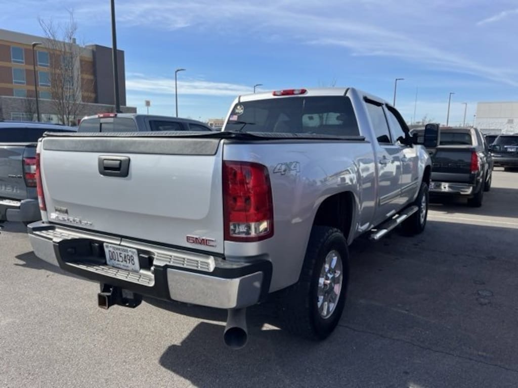Used 2011 GMC Sierra 2500 HD SLT Truck