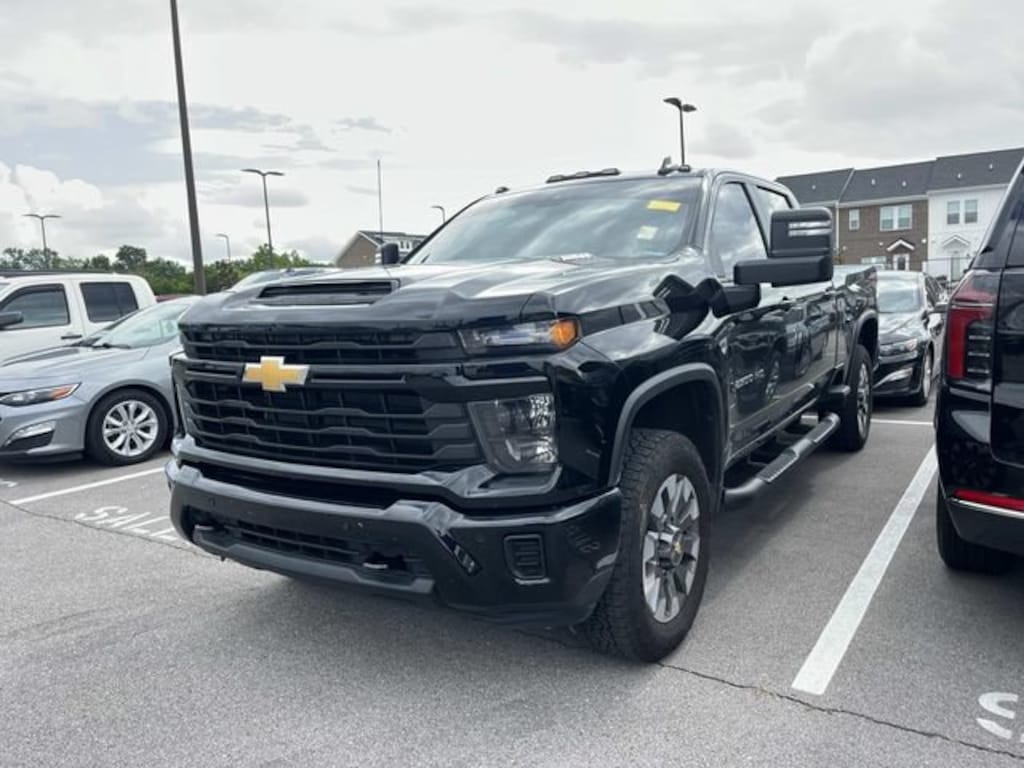Used 2025 Chevrolet Silverado 2500 HD Custom Truck