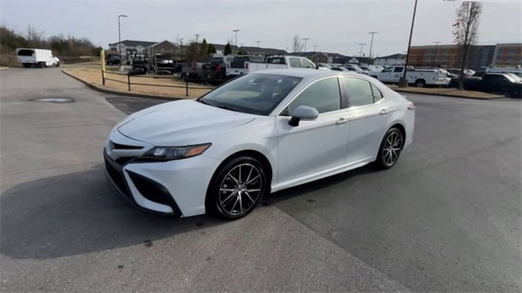 Used 2024 Toyota Camry SE