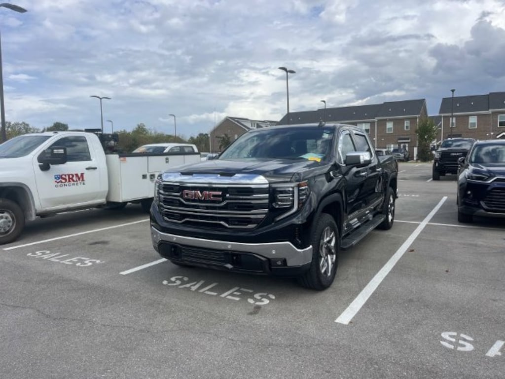 Used 2025 GMC Sierra 1500 SLT Truck