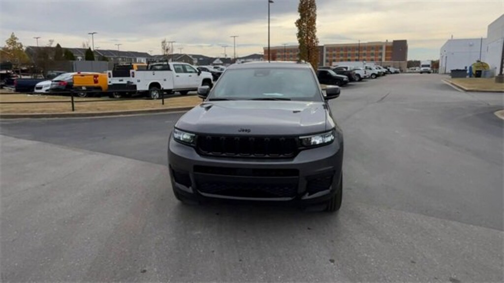 Used 2024 Jeep Grand Cherokee L Altitude 4x4 SUV