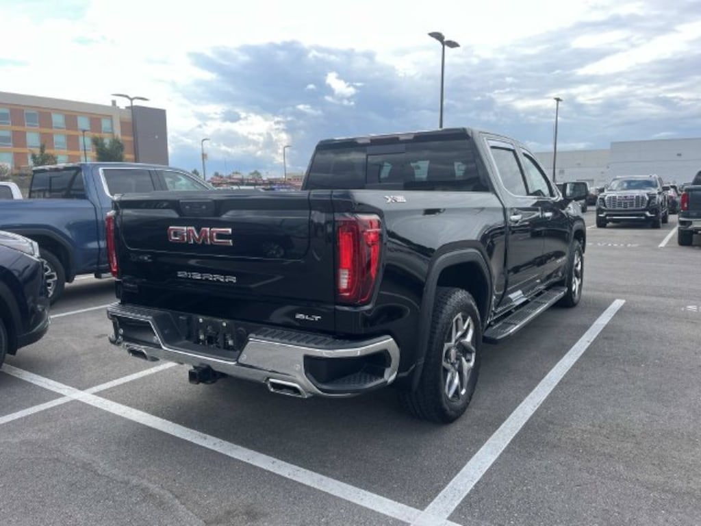 Used 2025 GMC Sierra 1500 SLT Truck