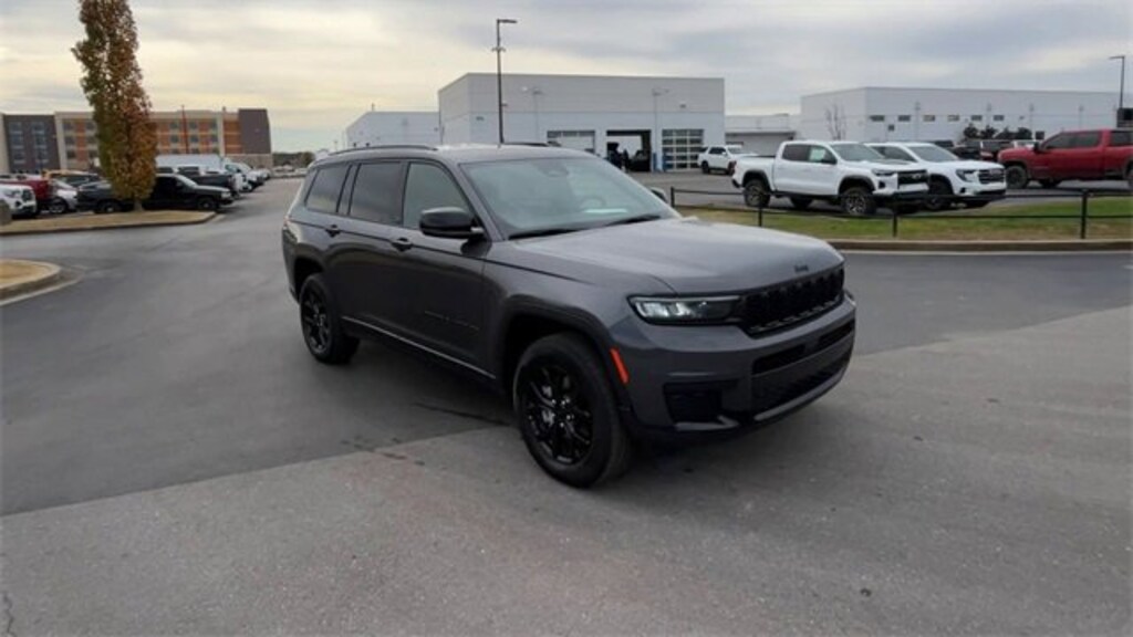 Used 2024 Jeep Grand Cherokee L Altitude 4x4 SUV