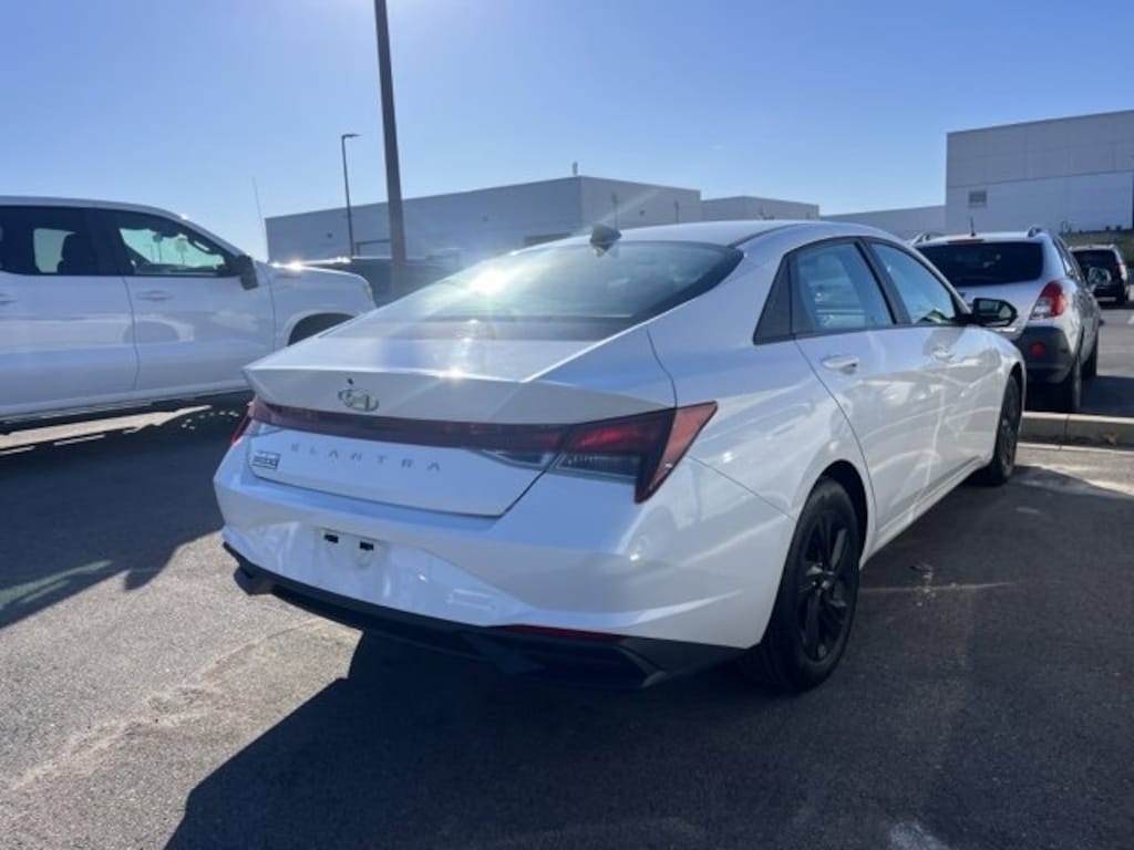 Used 2023 Hyundai Elantra SEL Sedan