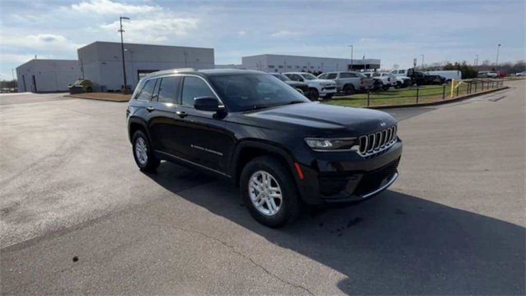 Used 2022 Jeep Grand Cherokee Laredo