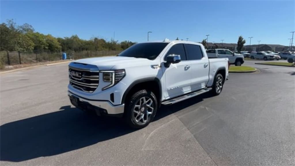 Used 2024 GMC Sierra 1500 SLT Truck