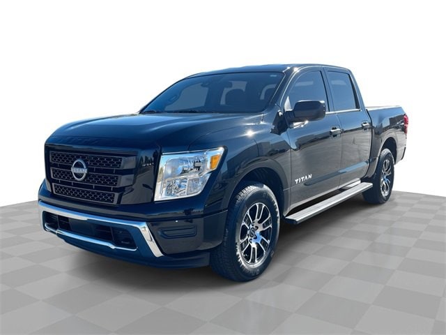 2024 Nissan Titan SV's photo
