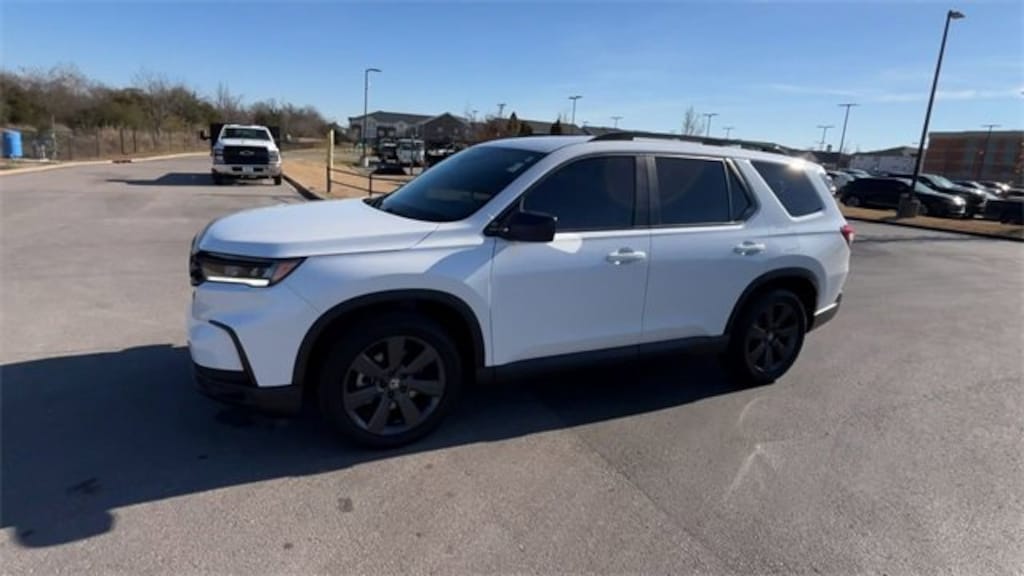 Used 2023 Honda Pilot AWD Sport SUV