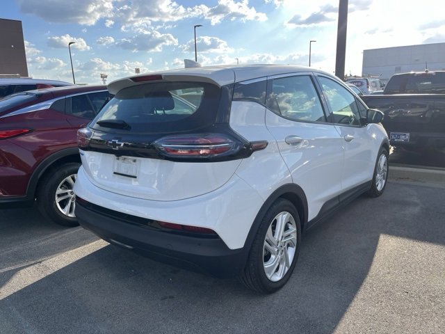 2023 Chevrolet Bolt EV 1LT photo 2
