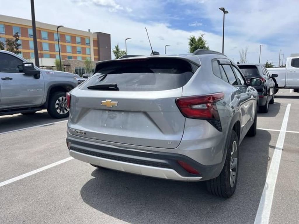 Used 2024 Chevrolet Trax LT SUV