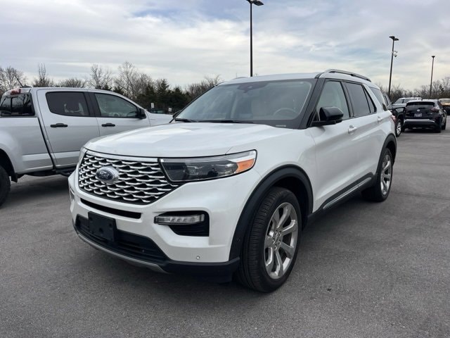 2020 Ford Explorer Platinum's photo