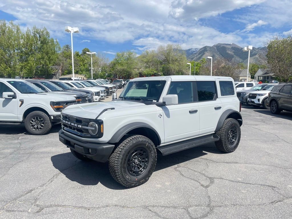 New 2026 Ford Bronco Outer Banks SUV