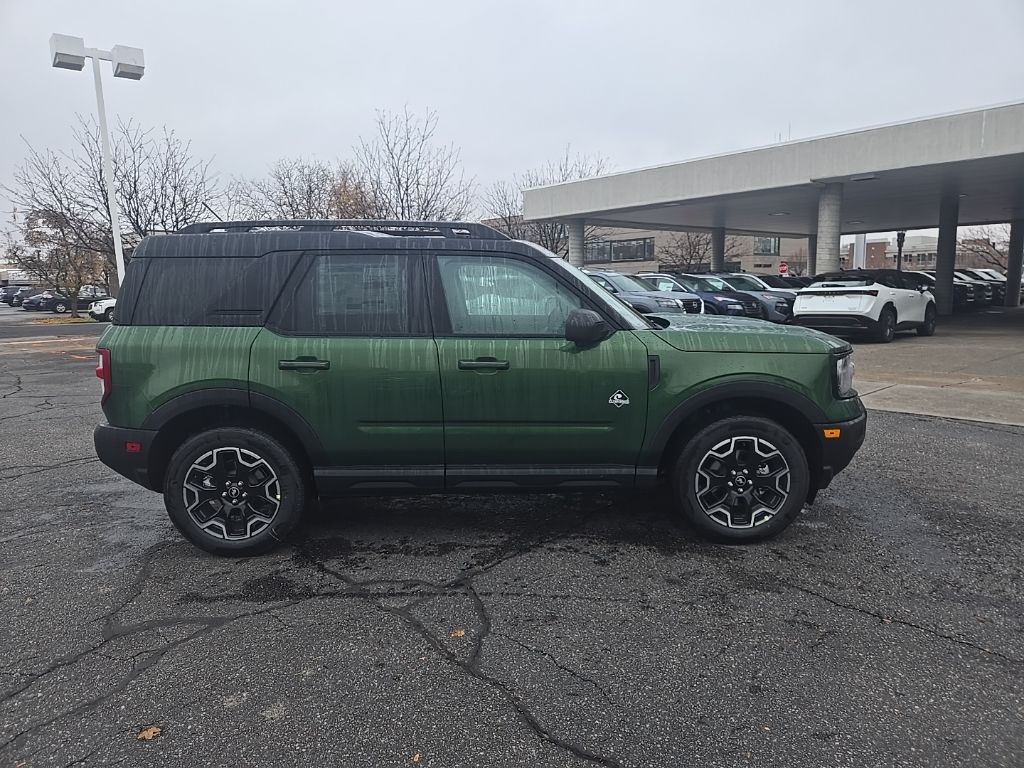 2025 Ford Bronco Sport Outer Banks photo 4