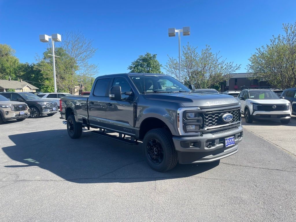 New 2026 Ford F-350 XL Truck Crew Cab