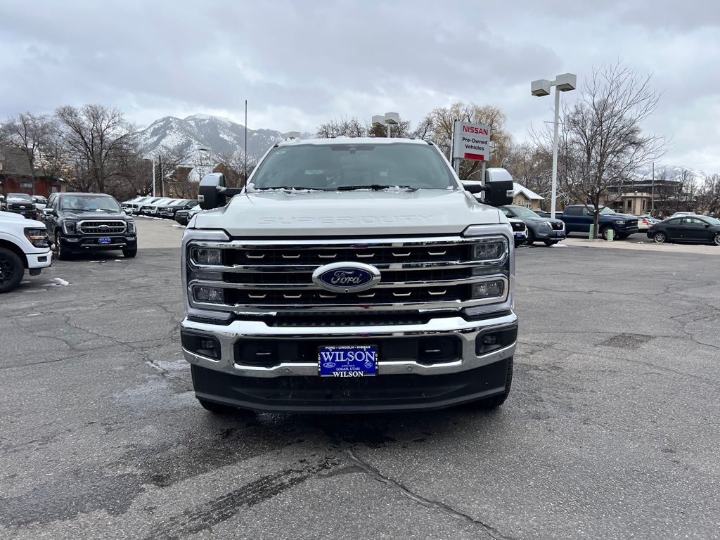 2025 Ford F-350 King Ranch photo 2