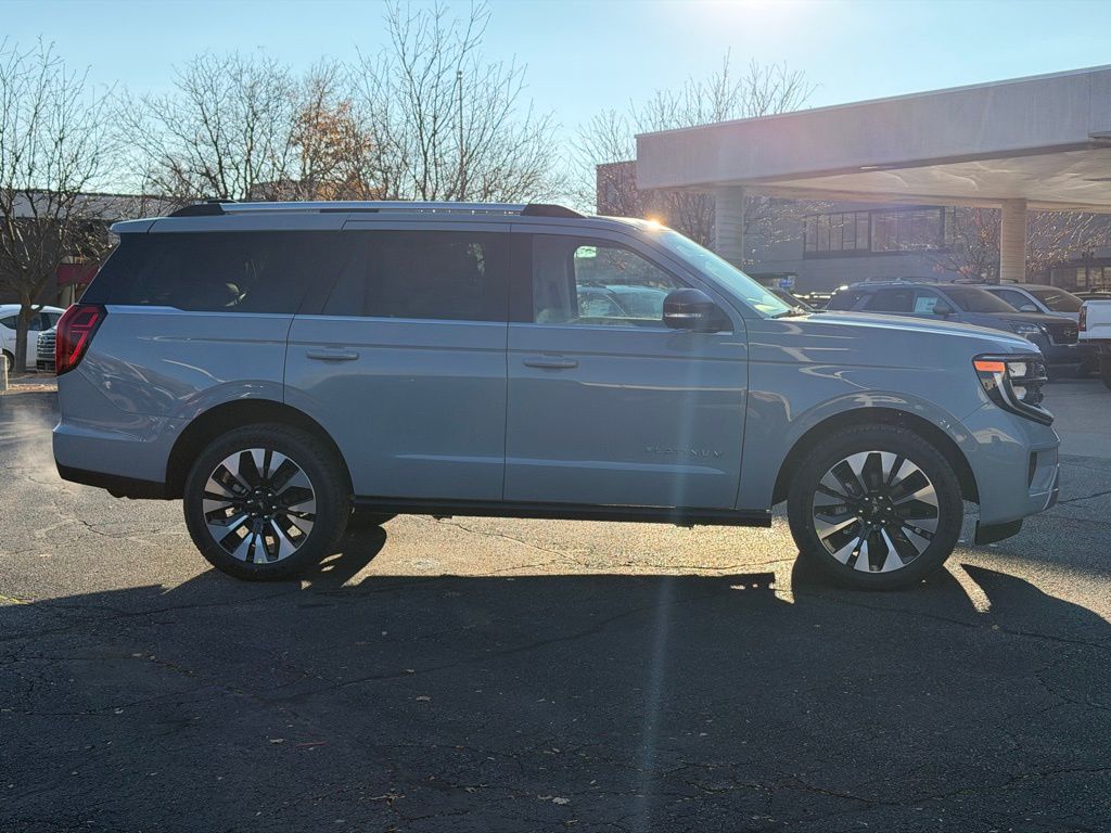 2025 Ford Expedition Platinum photo 4