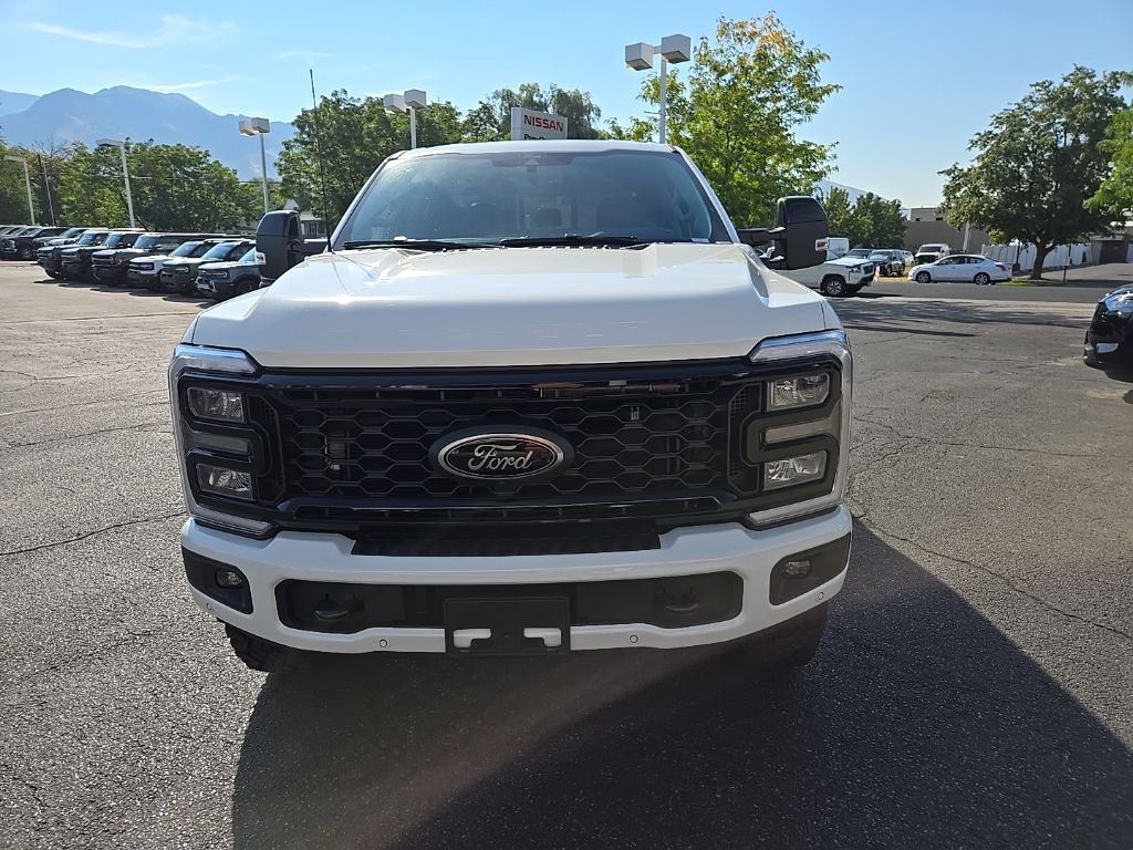 2026 Ford F-250 Lariat photo 2