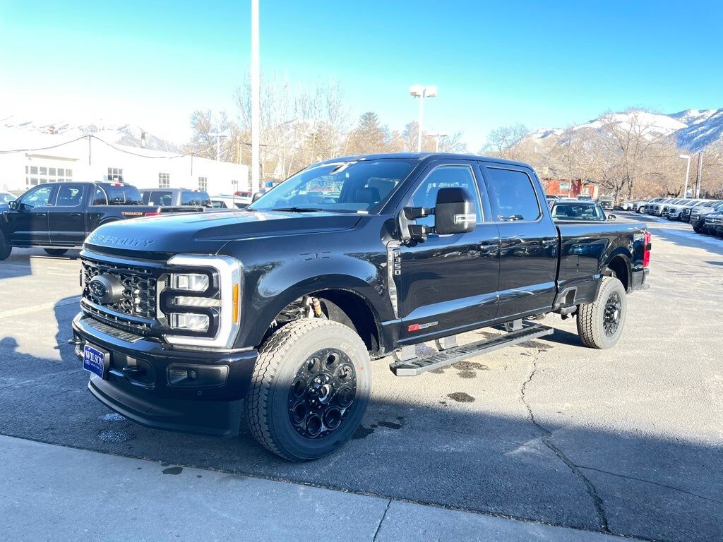 New 2026 Ford F-350 Lariat Truck Crew Cab