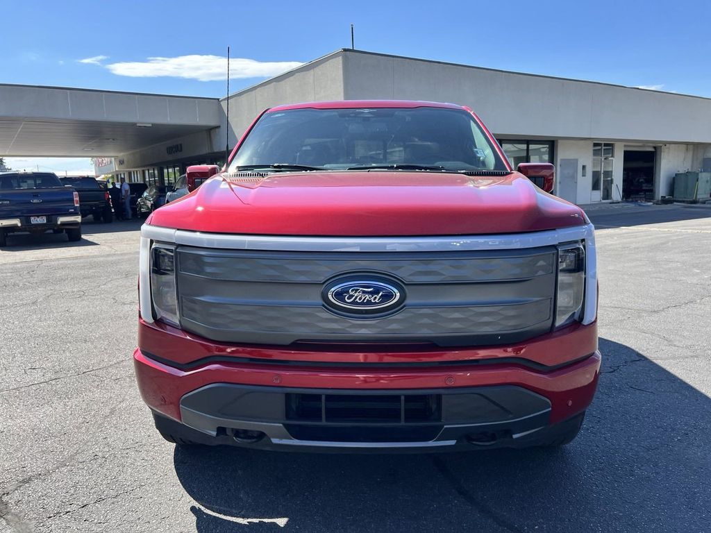 2023 Ford F-150 Lightning Lariat photo 3