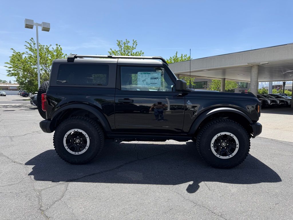 2024 Ford Bronco Black Diamond photo 4