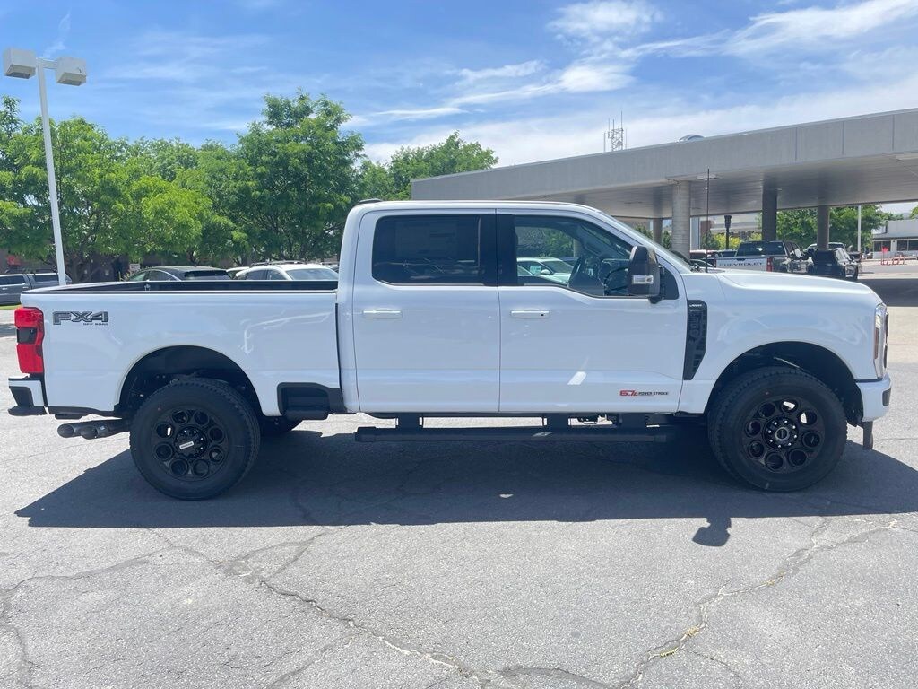 New 2026 Ford F-350 Lariat Truck Crew Cab