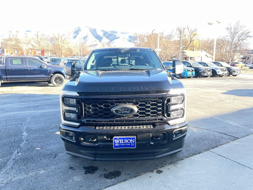New 2026 Ford F-350 Lariat Truck Crew Cab