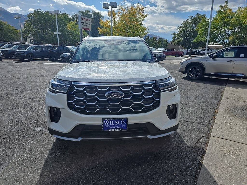 2025 Ford Explorer Platinum photo 2
