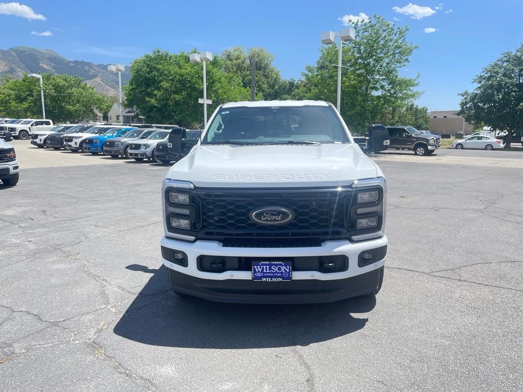 New 2026 Ford F-350 Lariat Truck Crew Cab