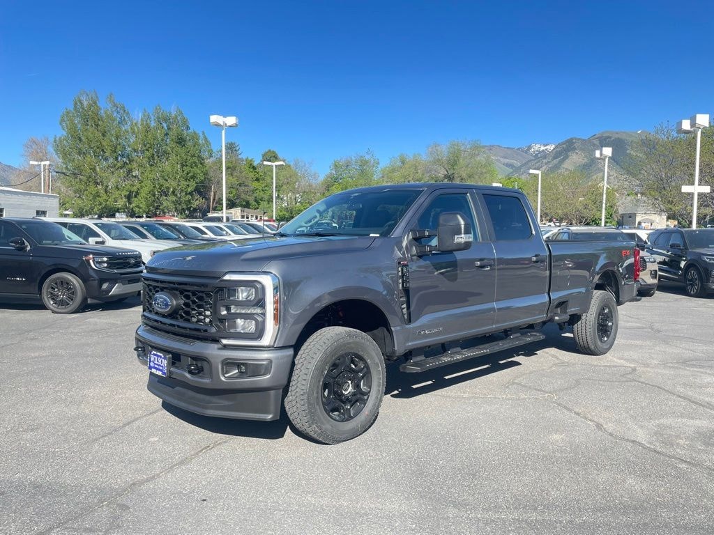 New 2026 Ford F-350 XL Truck Crew Cab