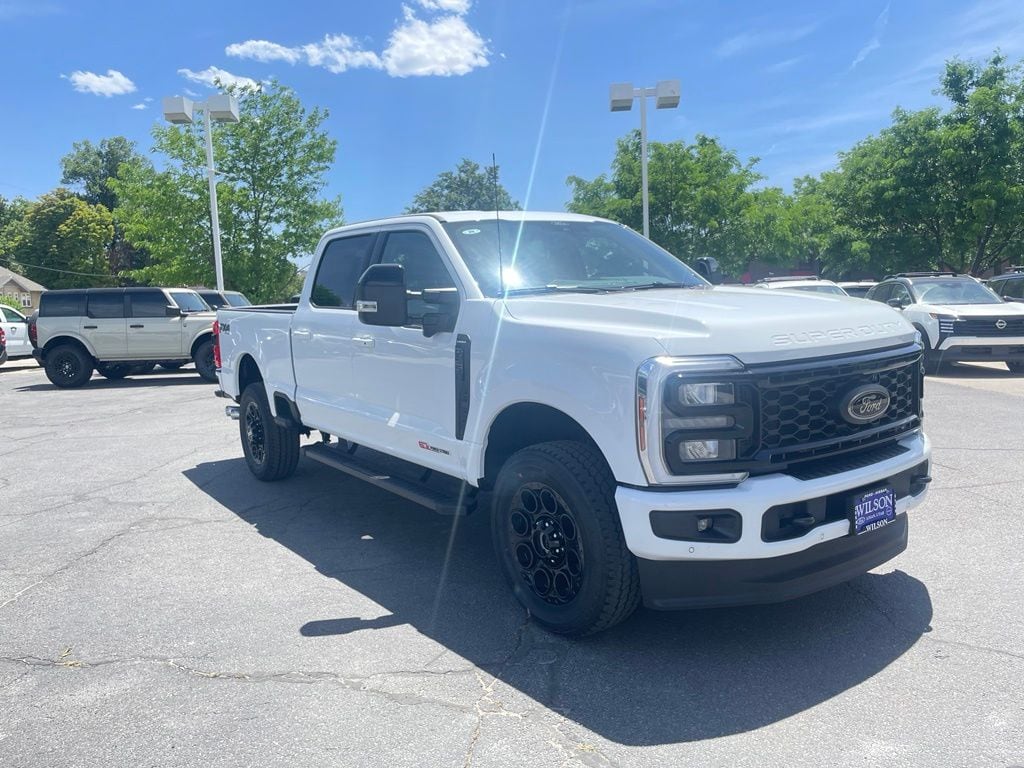 New 2026 Ford F-350 Lariat Truck Crew Cab
