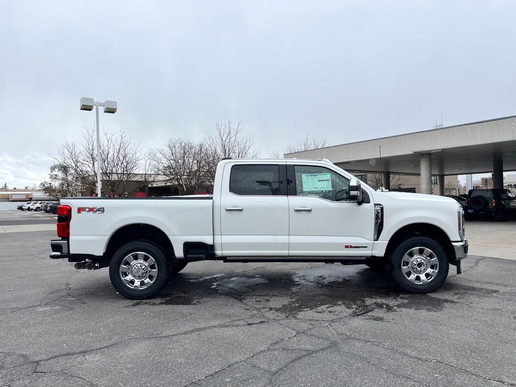 2025 Ford F-350 King Ranch photo 4