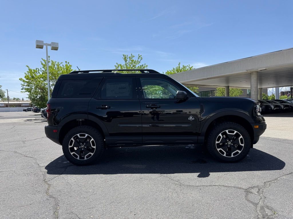 2024 Ford Bronco Sport Outer Banks photo 4