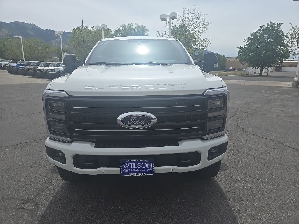 New 2026 Ford F-350 Platinum Truck Crew Cab