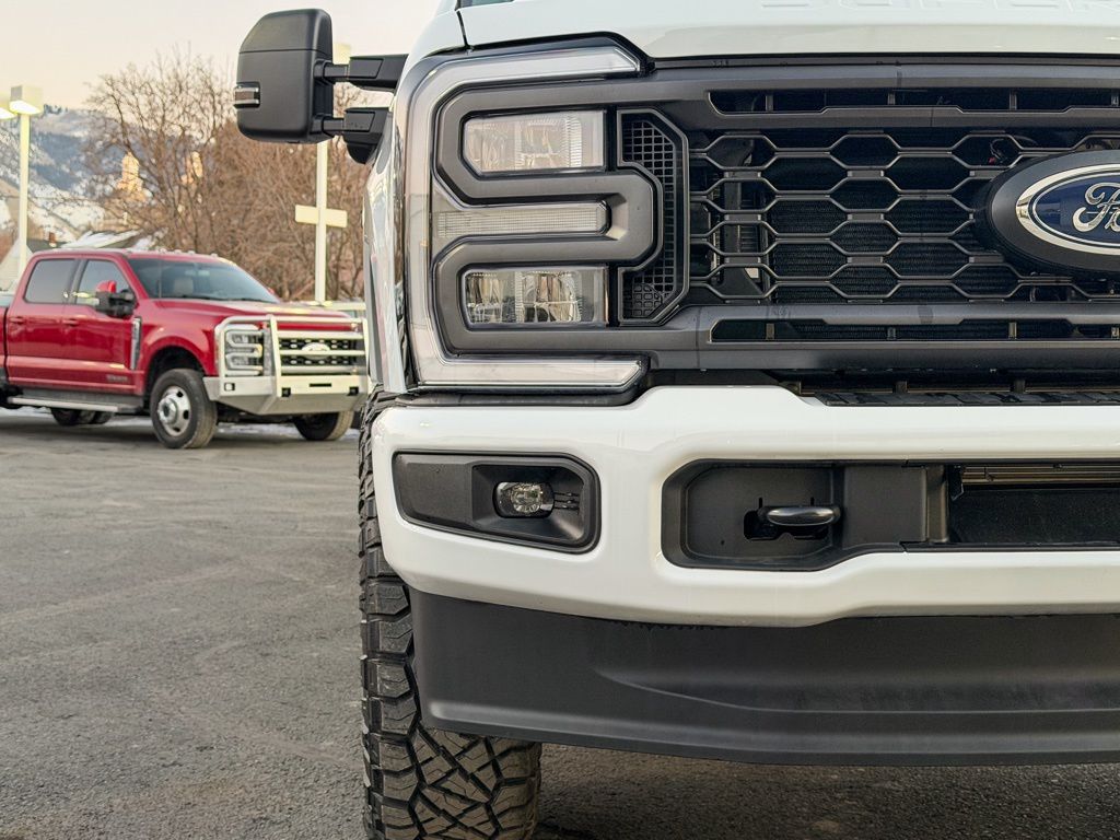 2026 Ford F-350 Super Duty XL - Photo 10