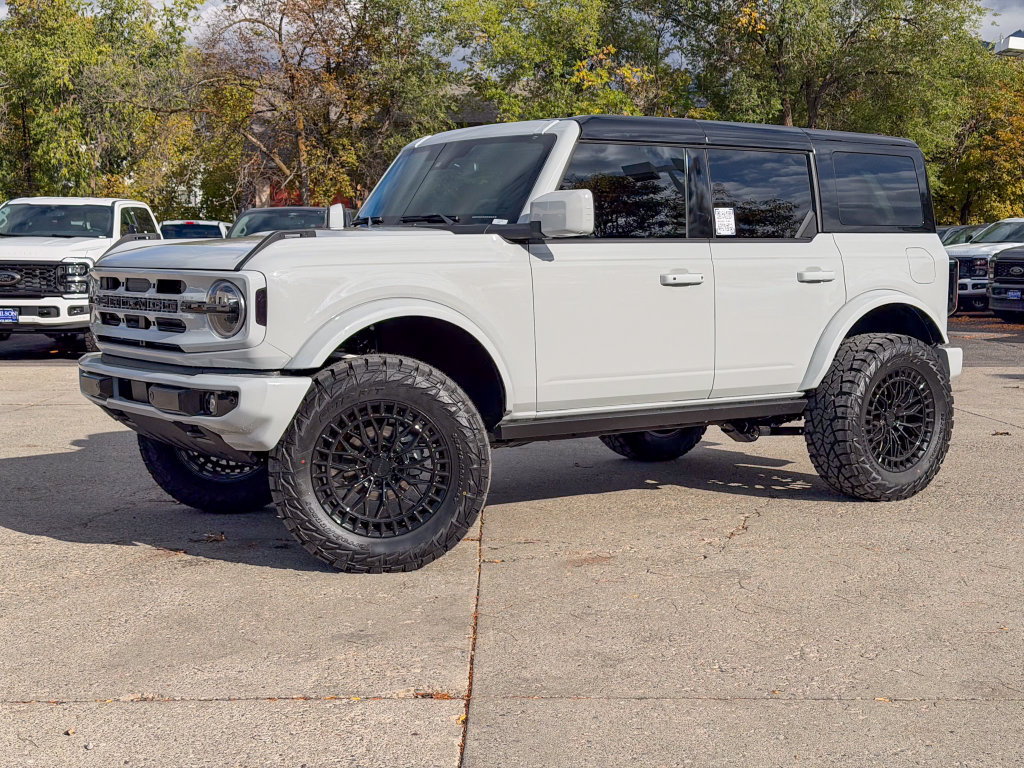 New 2026 Ford Bronco Outer Banks SUV
